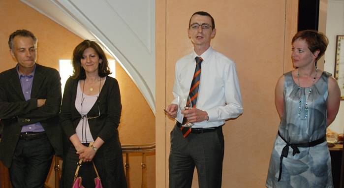 Direktor Stefan Kmpf (Agentur Banca Popolare di Sondrio (SUISSE)Basel), Anne Lombeck (Kuratorin)